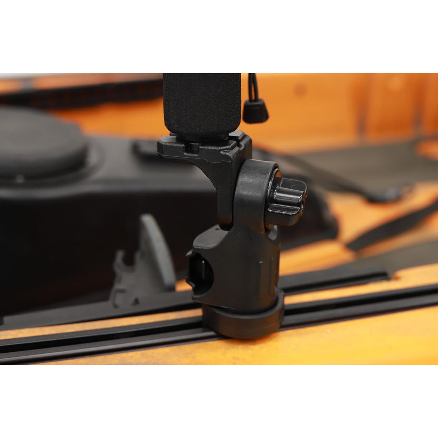 YakAttack 90 Degree Lock n Load MightyMount Adapter