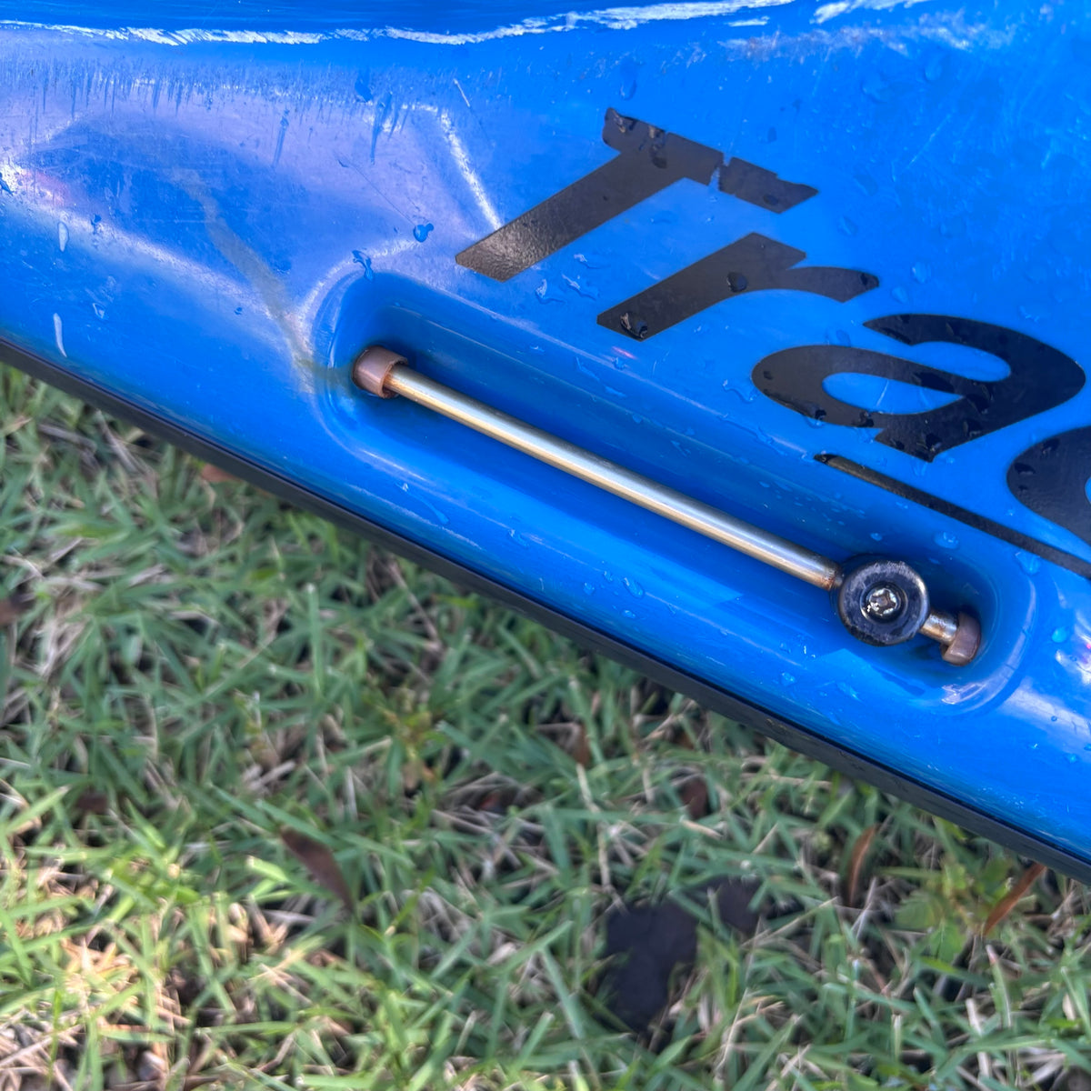 16'6" Hurricane Tracer Lightweight Performance Touring Kayak - Skeg (RENTAL)