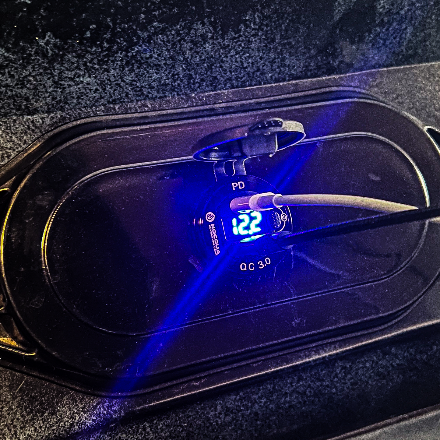 Nocqua - Surface Mounted Kayak Voltmeter + USB