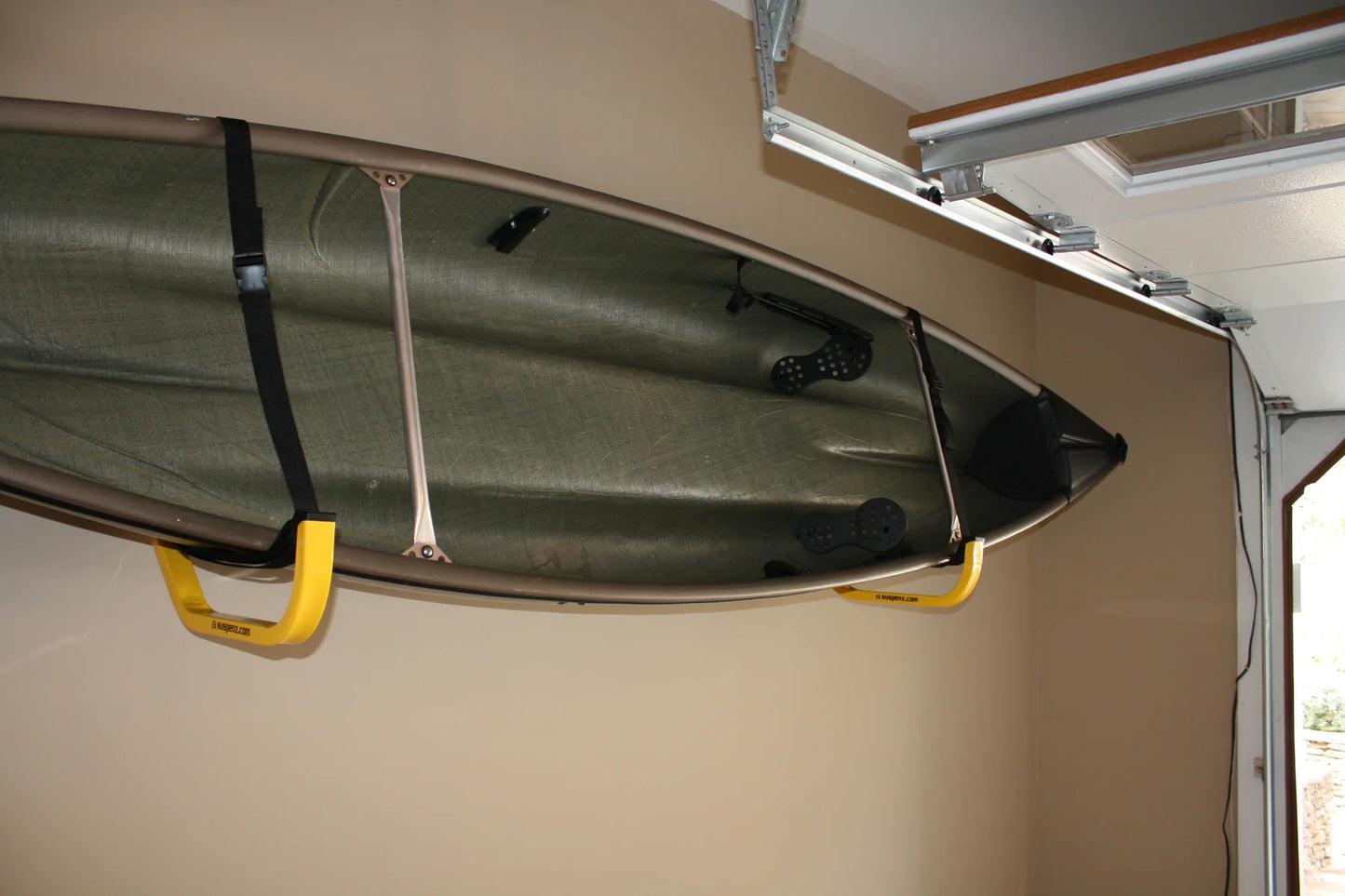 Wall Mount Kayak J Rack With Support Straps - Suspenz
