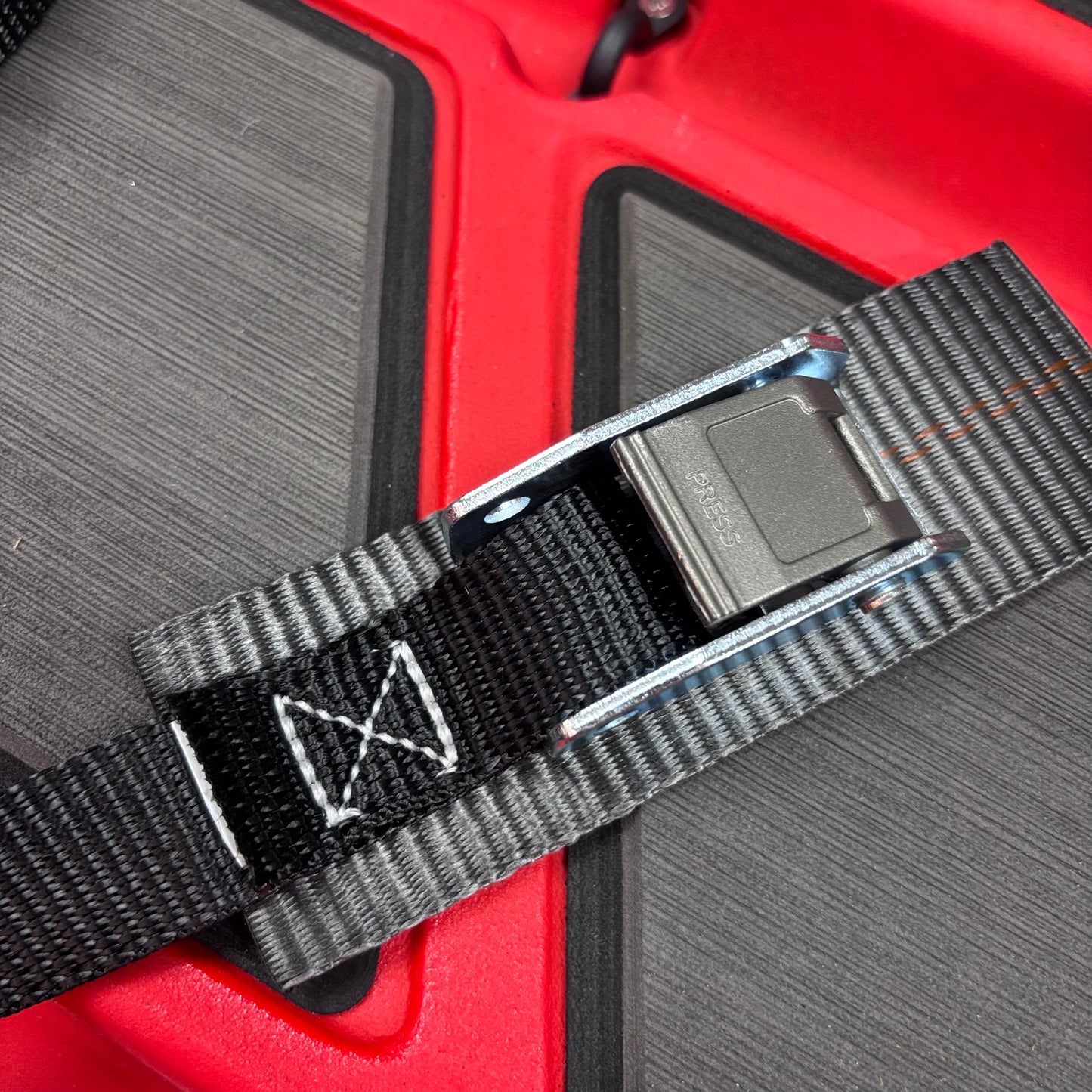 Yakworks - Load Securing Kayak Tie-Down Cam-Straps / Organizers